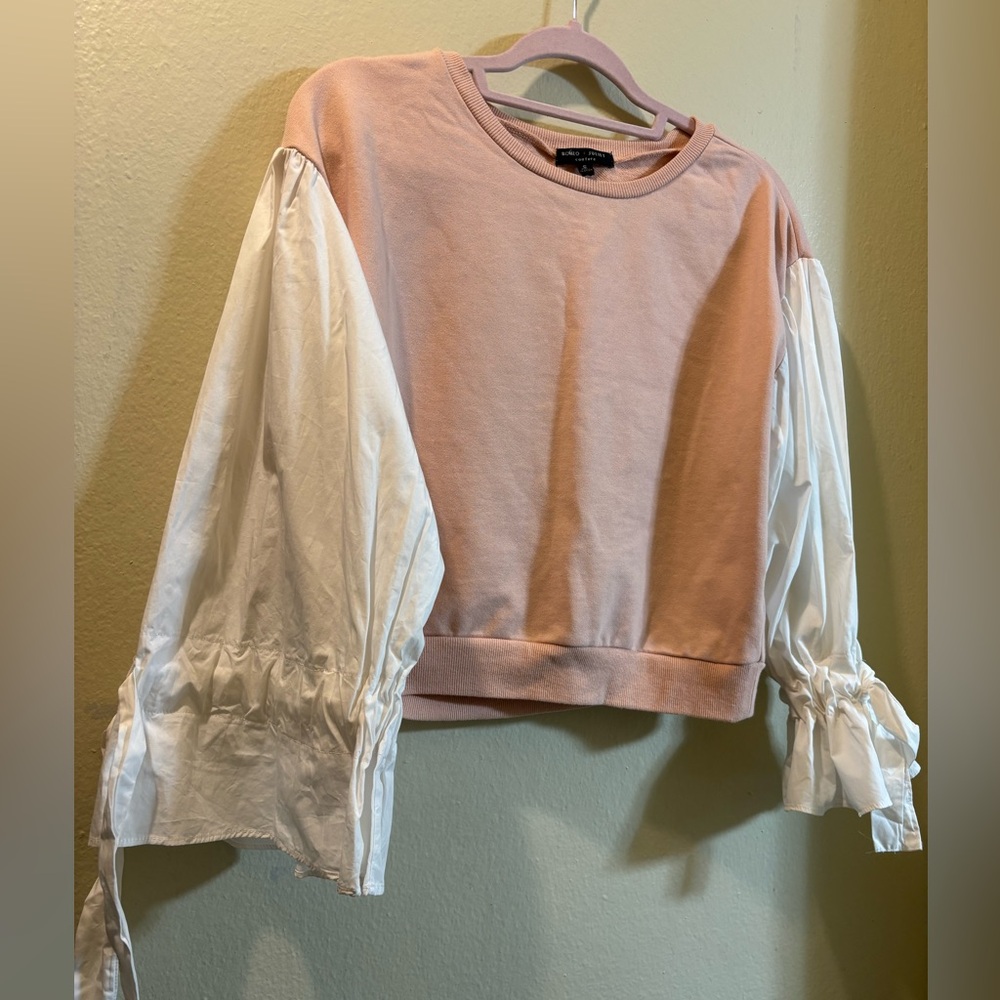 Romeo & Juliet Couture Blush and Cream Knit Top